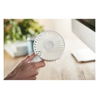 Kép 4/10 - DINI USB ventilátor állvánnyal, fehér