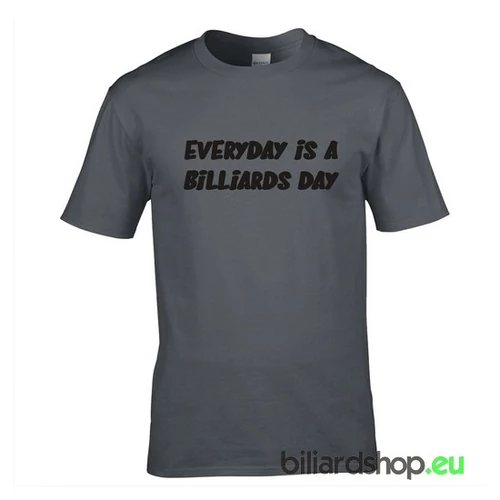 T-shirt egyedi grafikával